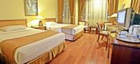 Hotel Bintang Wisata Mandiri Джакарта Екстериор снимка